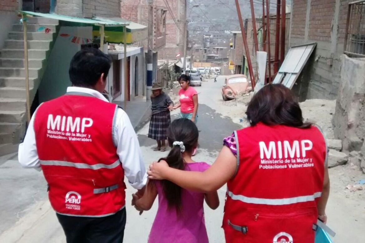 Más de 100 mil menores en orfandad reciben apoyo económico del INABIF