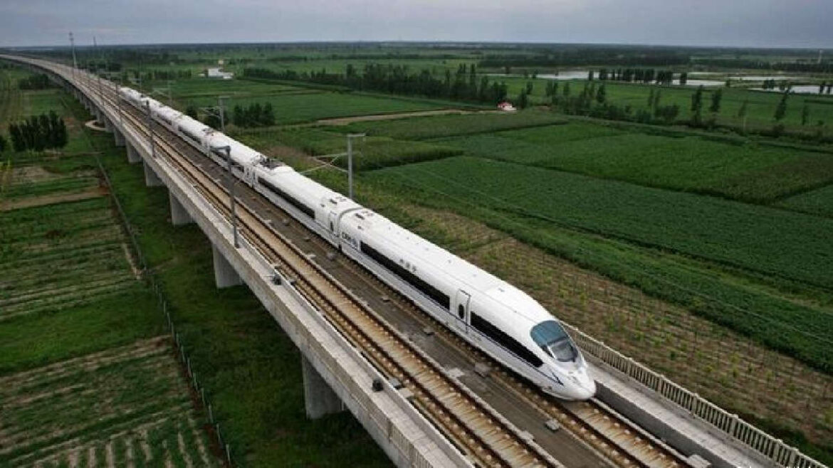 Arana descarta inversión del Perú en el ferrocarril bioceánico con China y Brasil