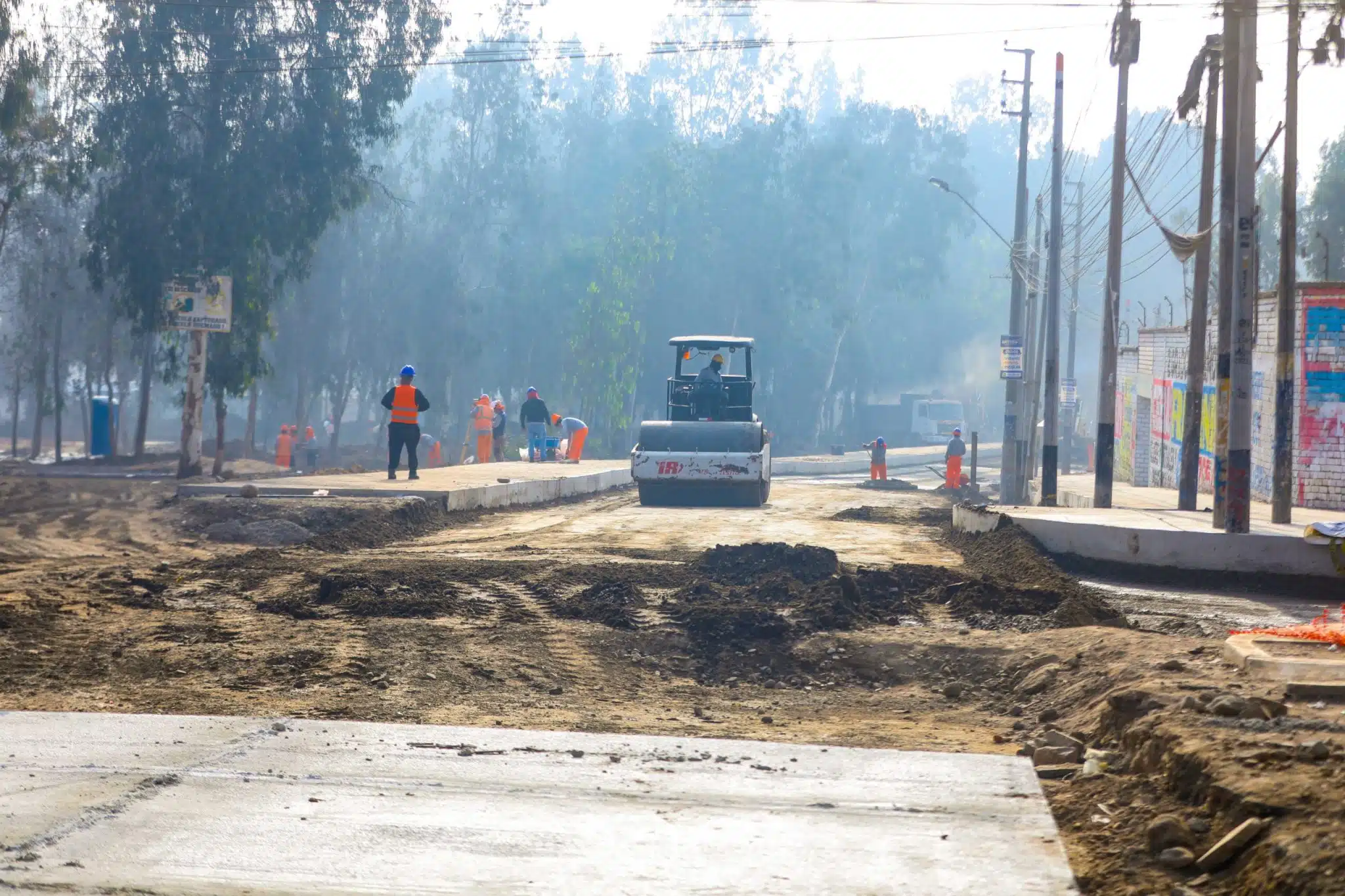 Ate: Mejoramiento vial de la Av. José Carlos Mariátegui registra un 26% de avance