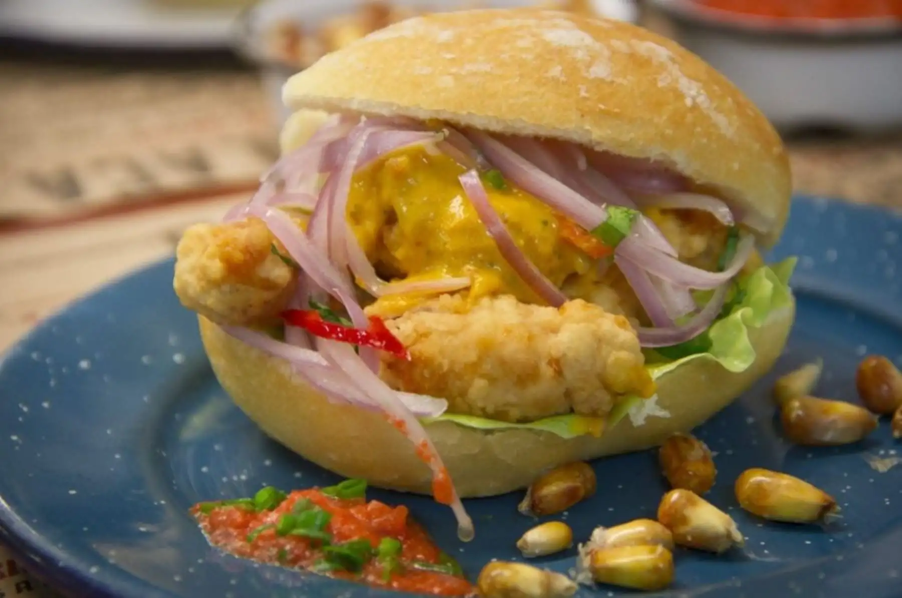¡Pan con chicharrón y más! Saborea desayunos regionales que enorgullecen a los peruanos