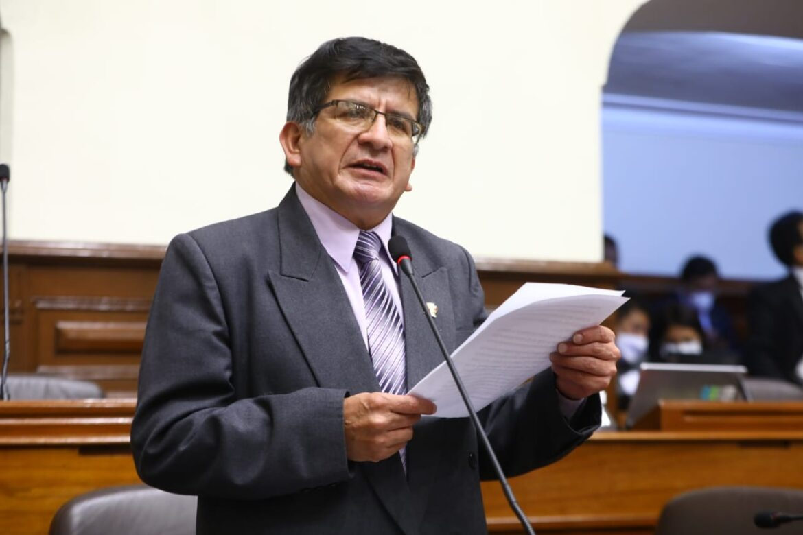 Congresista Hamlet Echeverría propone derogar la polémica “ley pro crimen”