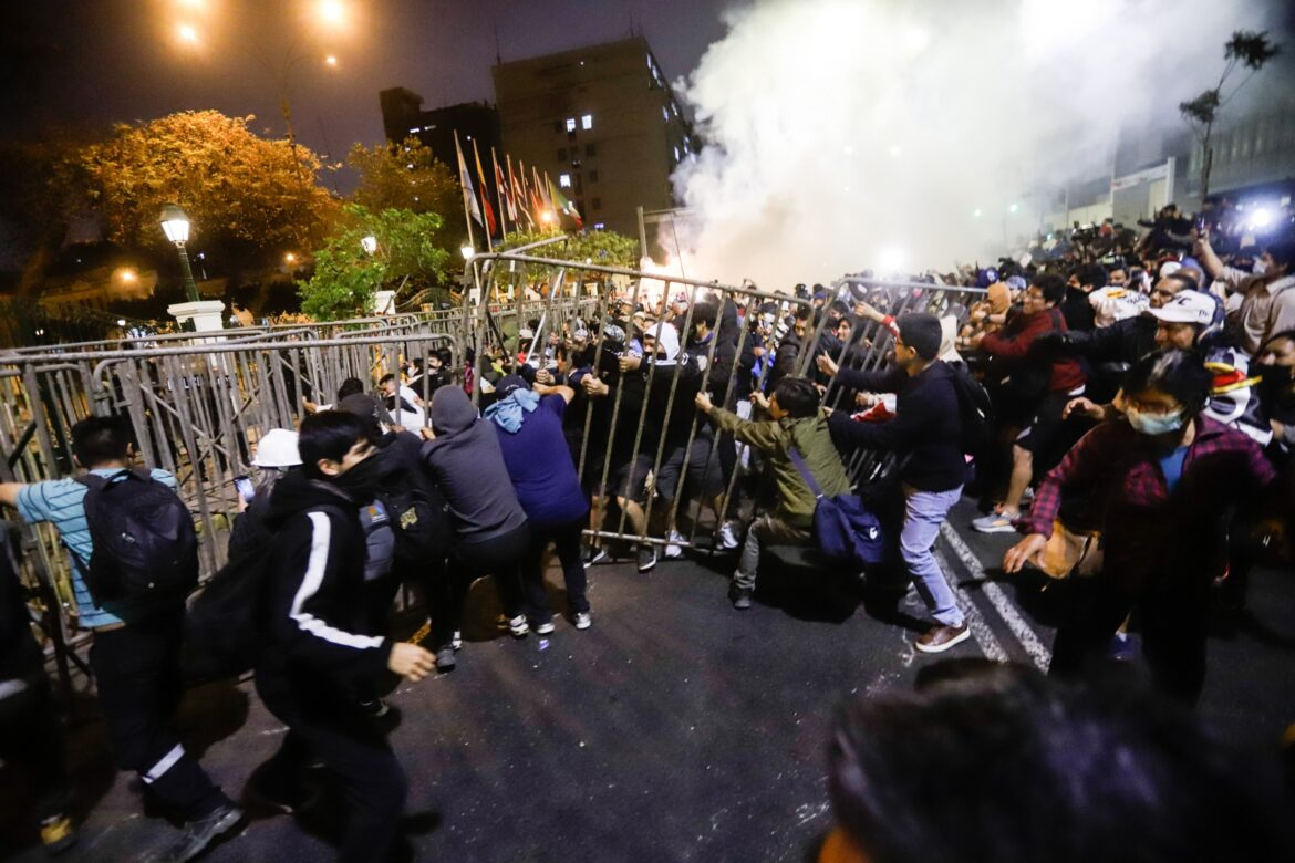 Gobierno crea grupo de trabajo para apoyar a deudos de la marcha del 15 de octubre