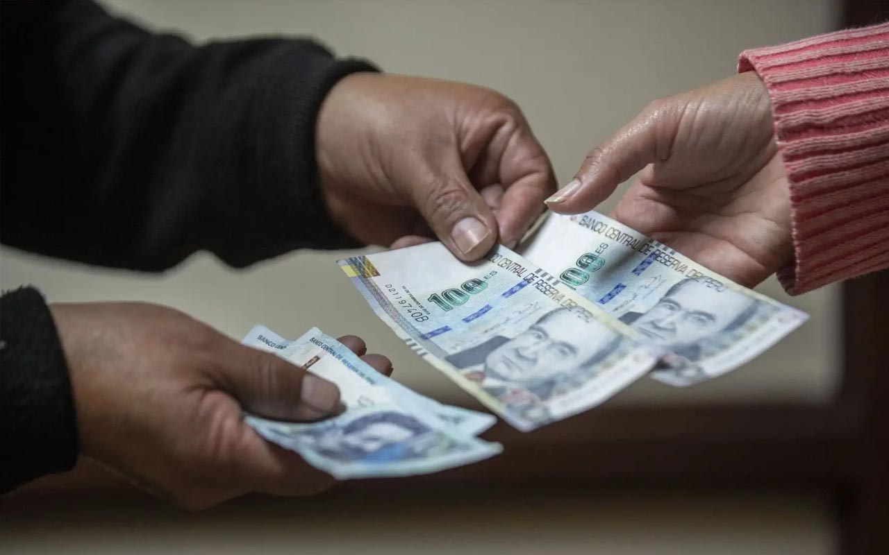 Gratificación de diciembre: trabajadores recibirán sueldo completo más 9% si están afiliados a EsSalud