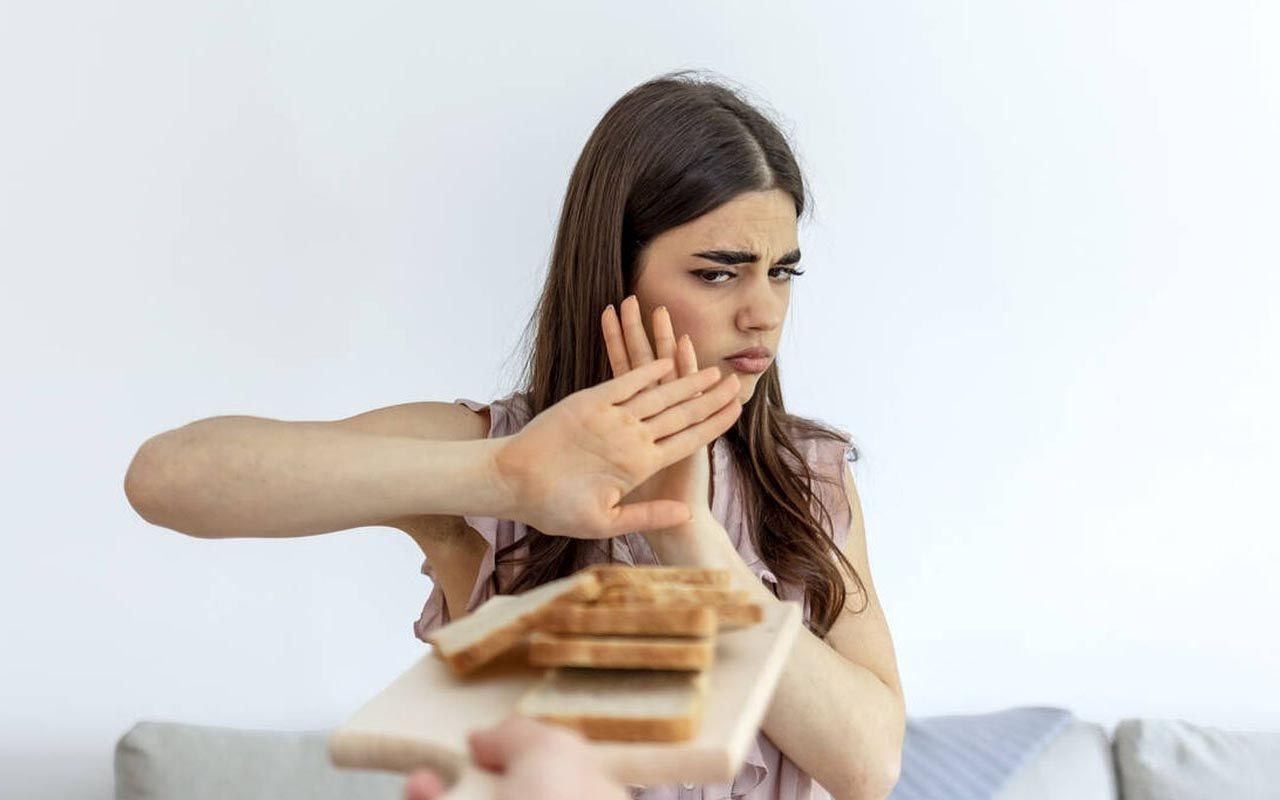 ¿Saltarse el desayuno afecta realmente el rendimiento mental?