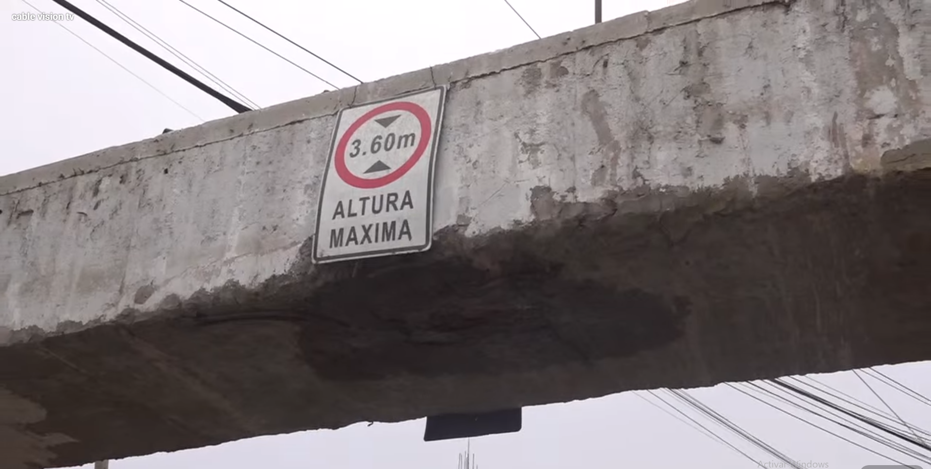 ¡URGENTE! EL PUENTE DE SANTA ELENA EN SANTA CLARA ESTÁ AL BORDE DEL COLAPSO