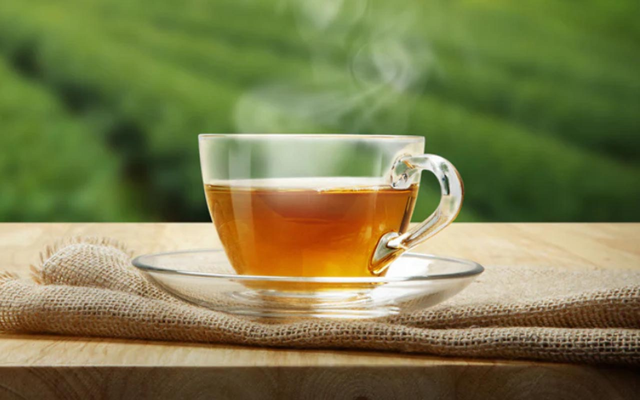 Un enemigo silencioso: por qué beber té muy caliente puede dañar la salud