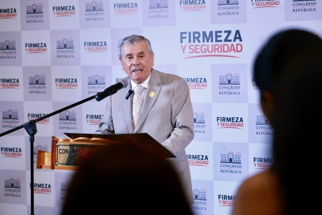 Jerí ha cometido un error, pero estoy en contra de la vacancia, señala Fernando Rospigliosi