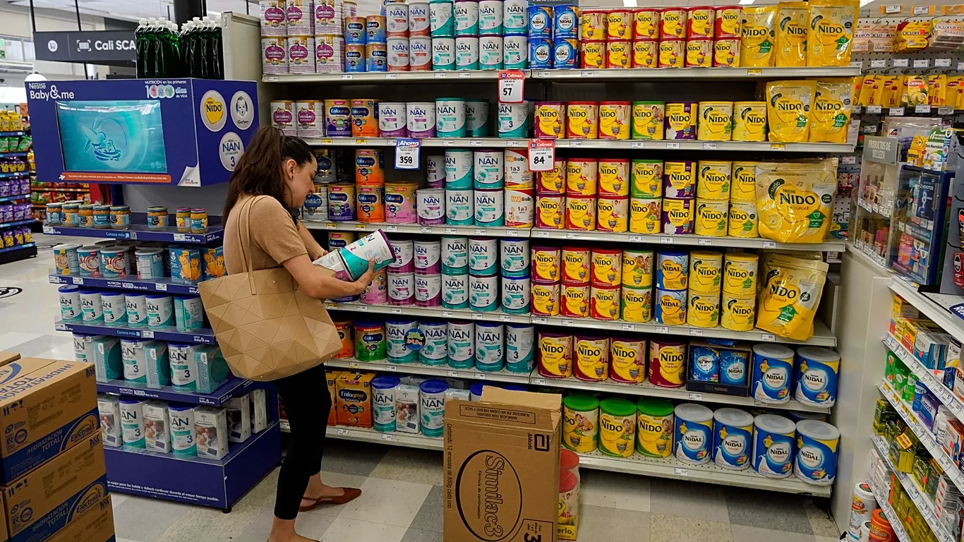 Francia investiga la muerte de dos bebés tras consumir leche de fórmula contaminada