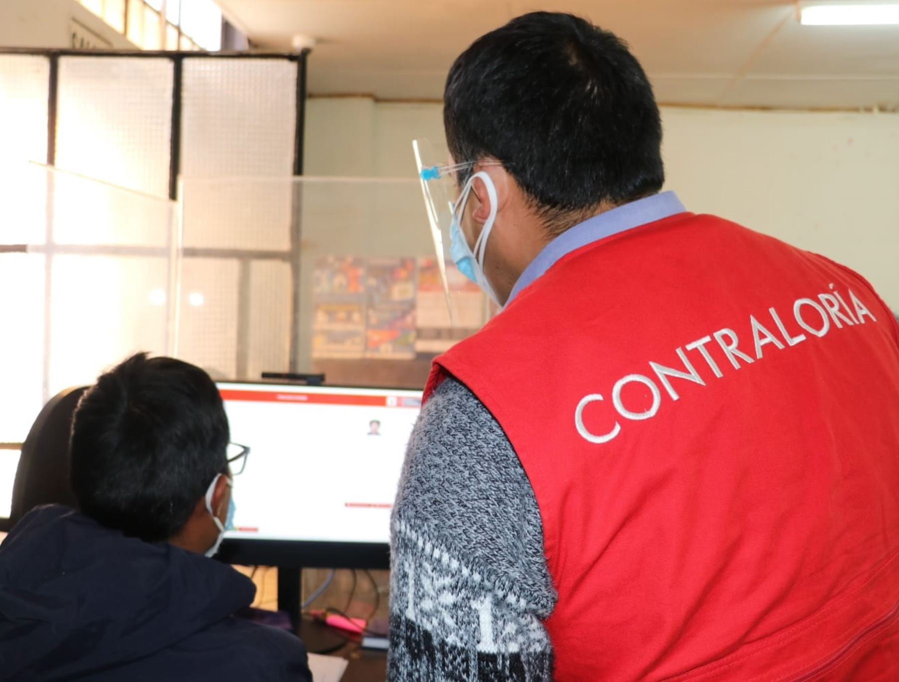 Contraloría evalúa nueva escala remunerativa y línea de carrera tras pedido de trabajadores