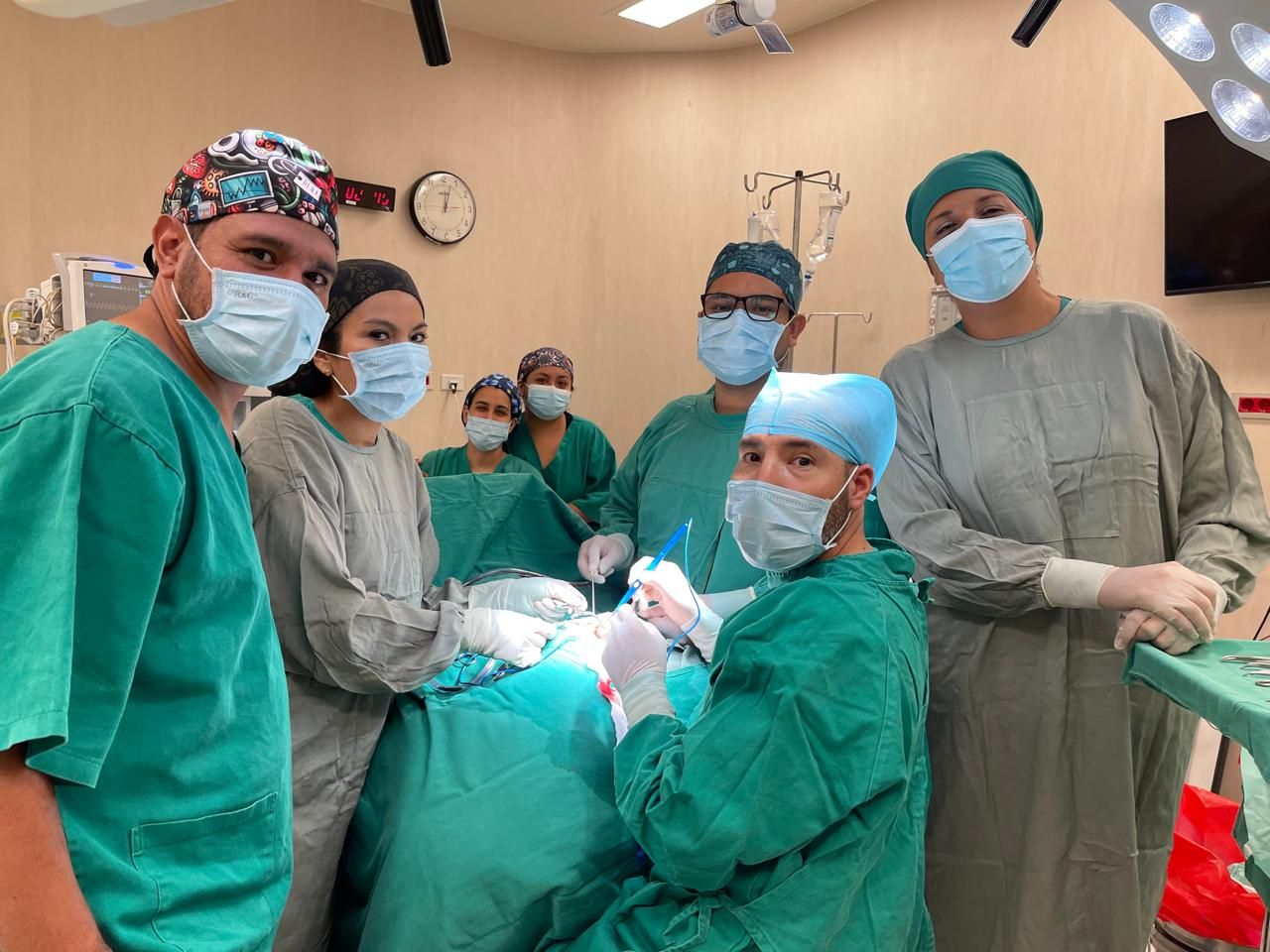 Hospital de Lima Este – Vitarte realizó más de 900 intervenciones quirúrgicas neonatales y pediátricas durante el 2025