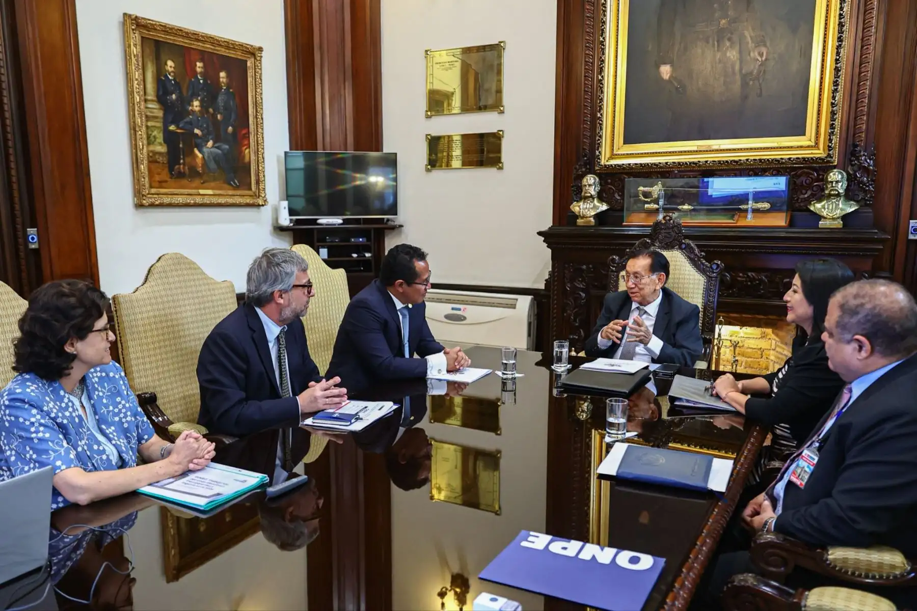 José María Balcázar y ministra de Economía se reunieron con titulares del JNE, ONPE y Reniec por presupuesto para elecciones 2026
