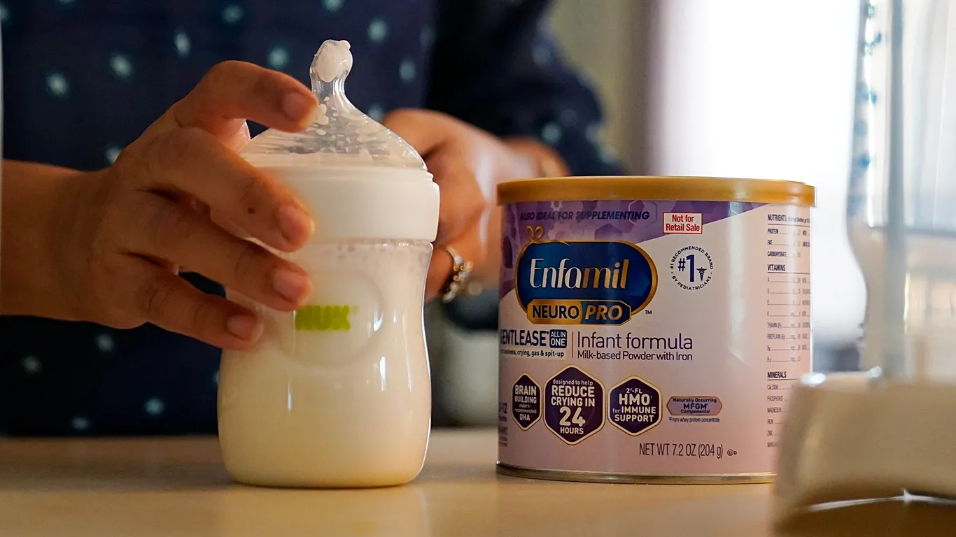 Reino Unido investiga los casos de 36 bebés por posible intoxicación con cereulida en leche