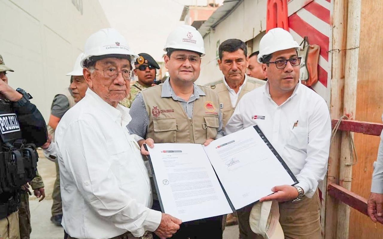 Gobierno pone a disposición terreno para construir hospital de alta complejidad en Lambayeque